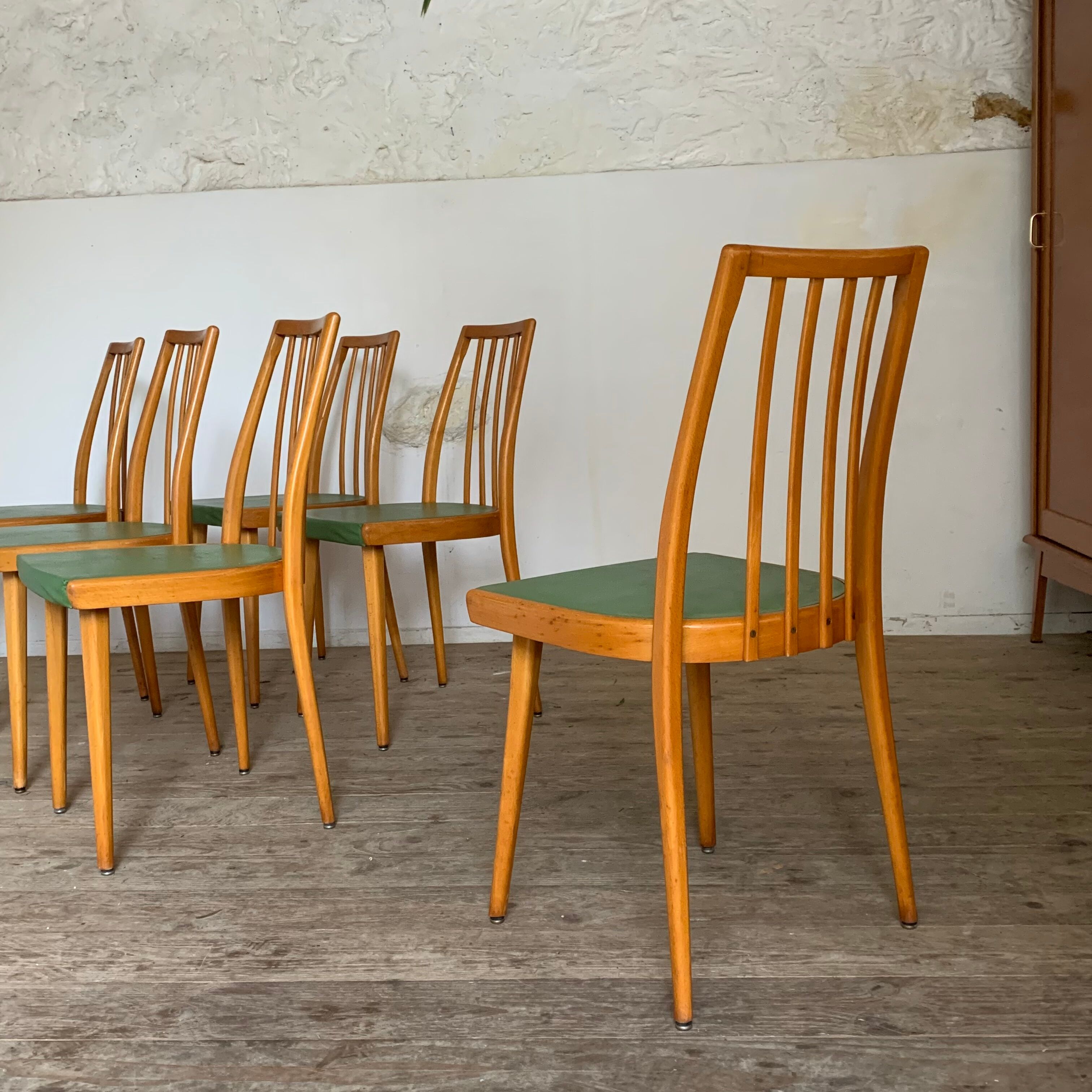 6 vintage green chairs