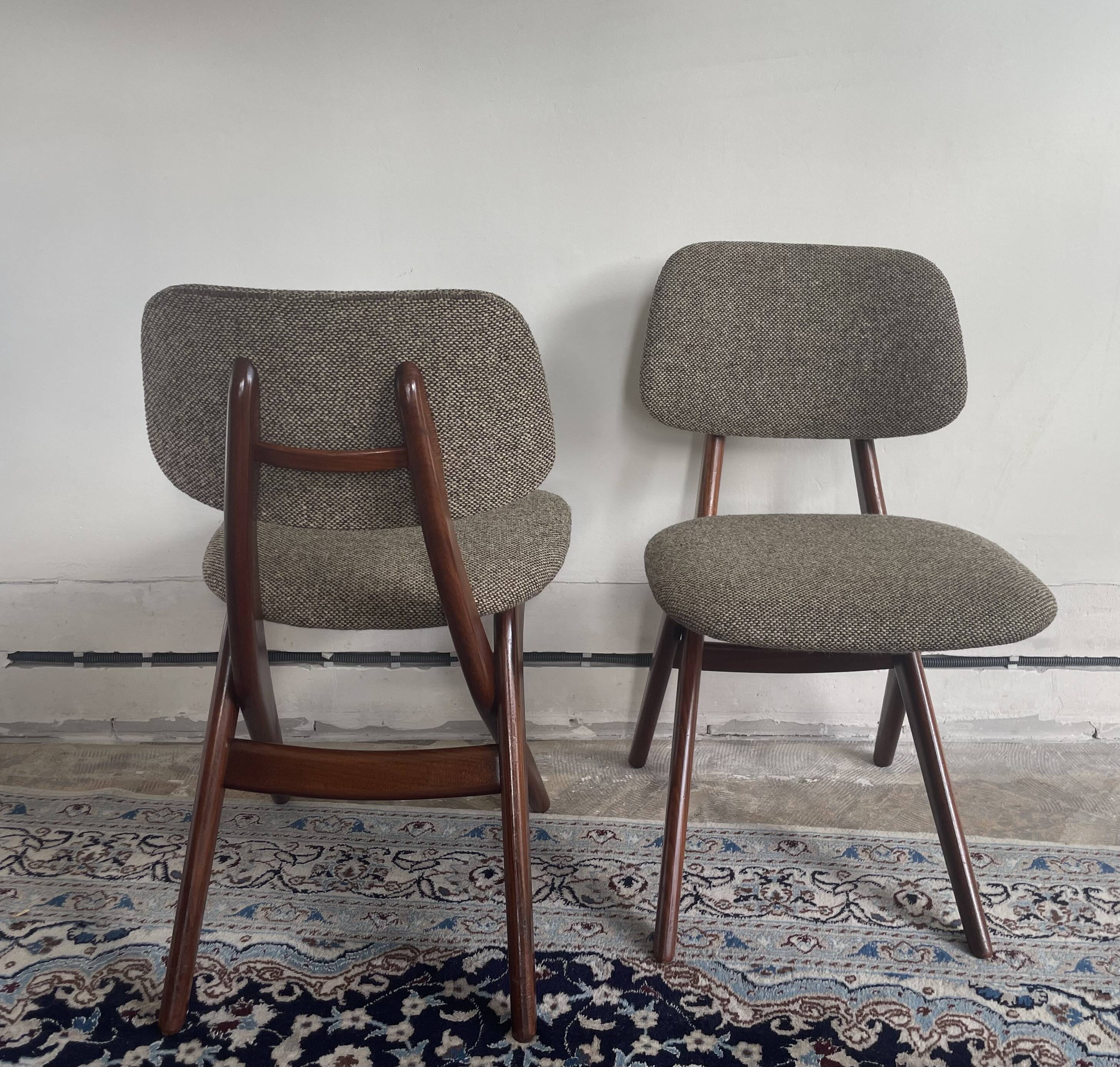 2 chaises ciseaux par Louis van Teeffelen pour Wébé