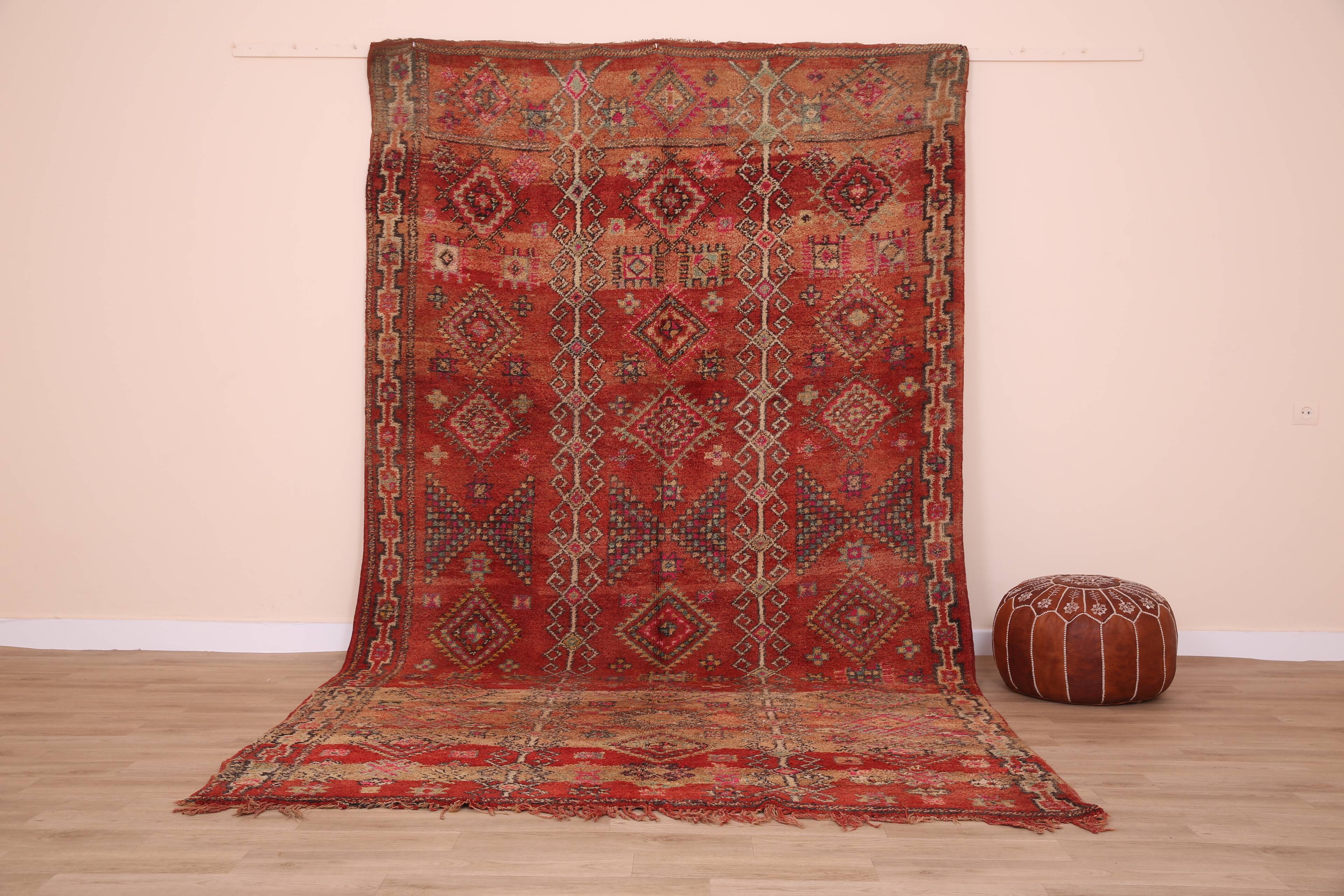 Vintage Moroccan Wool Rug 196 x 350 cm, Berber Handmade Bohemian Rug Unique