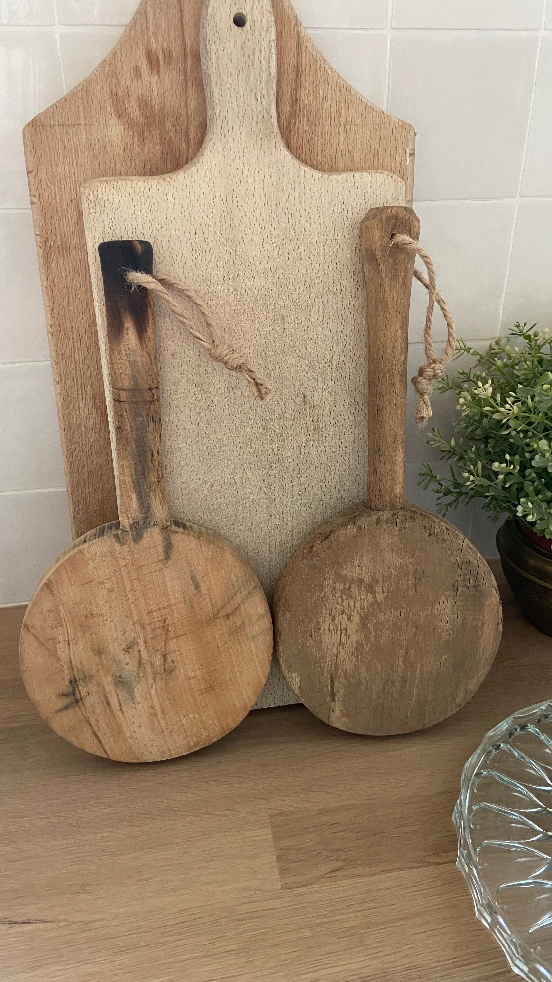 Christmas Pop-up 2022 - Vintage Cutting Board / Washerwoman Beater