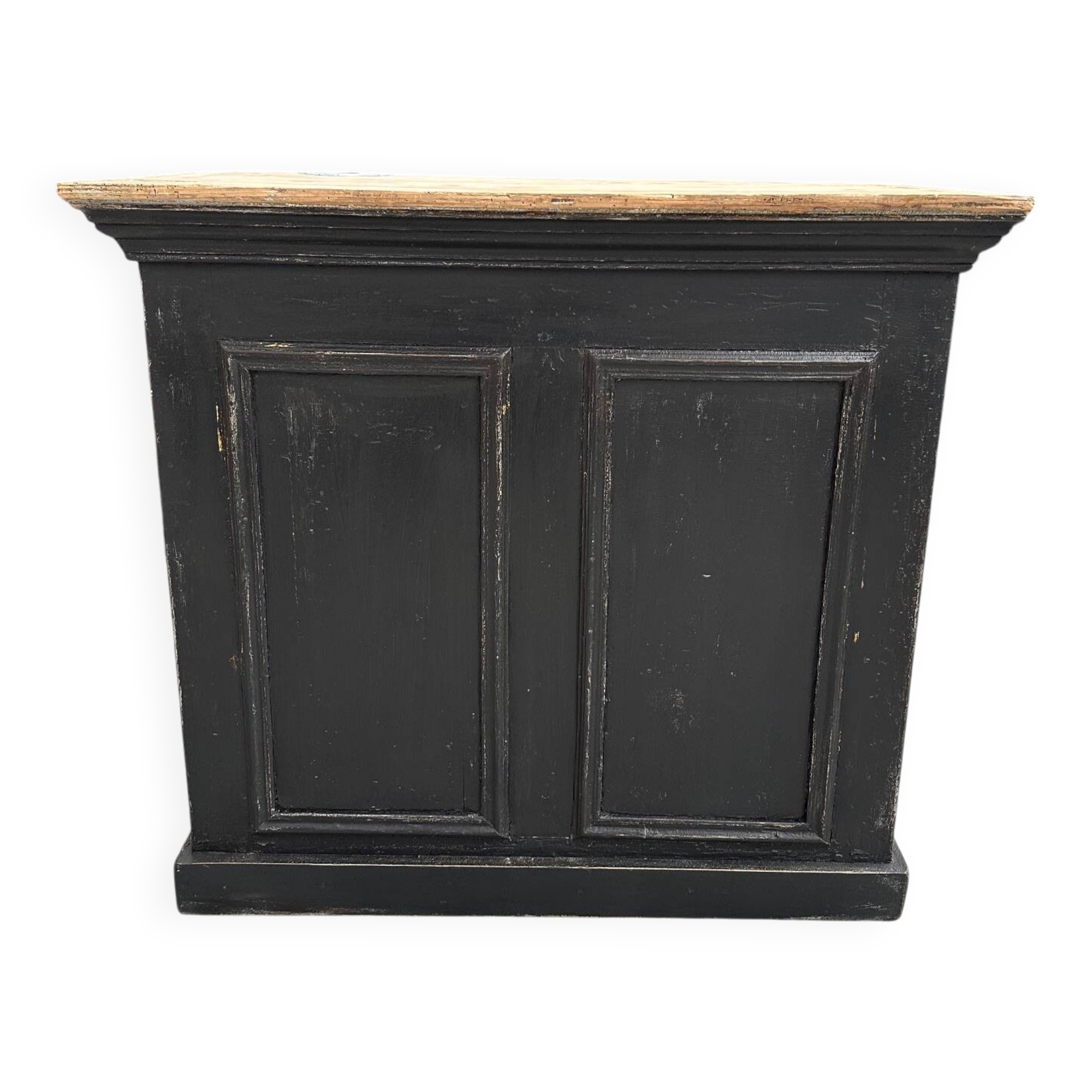 Small shop counter from the early 20th century