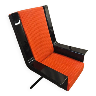 Chaise pivotante orange et noire Space Age 1970