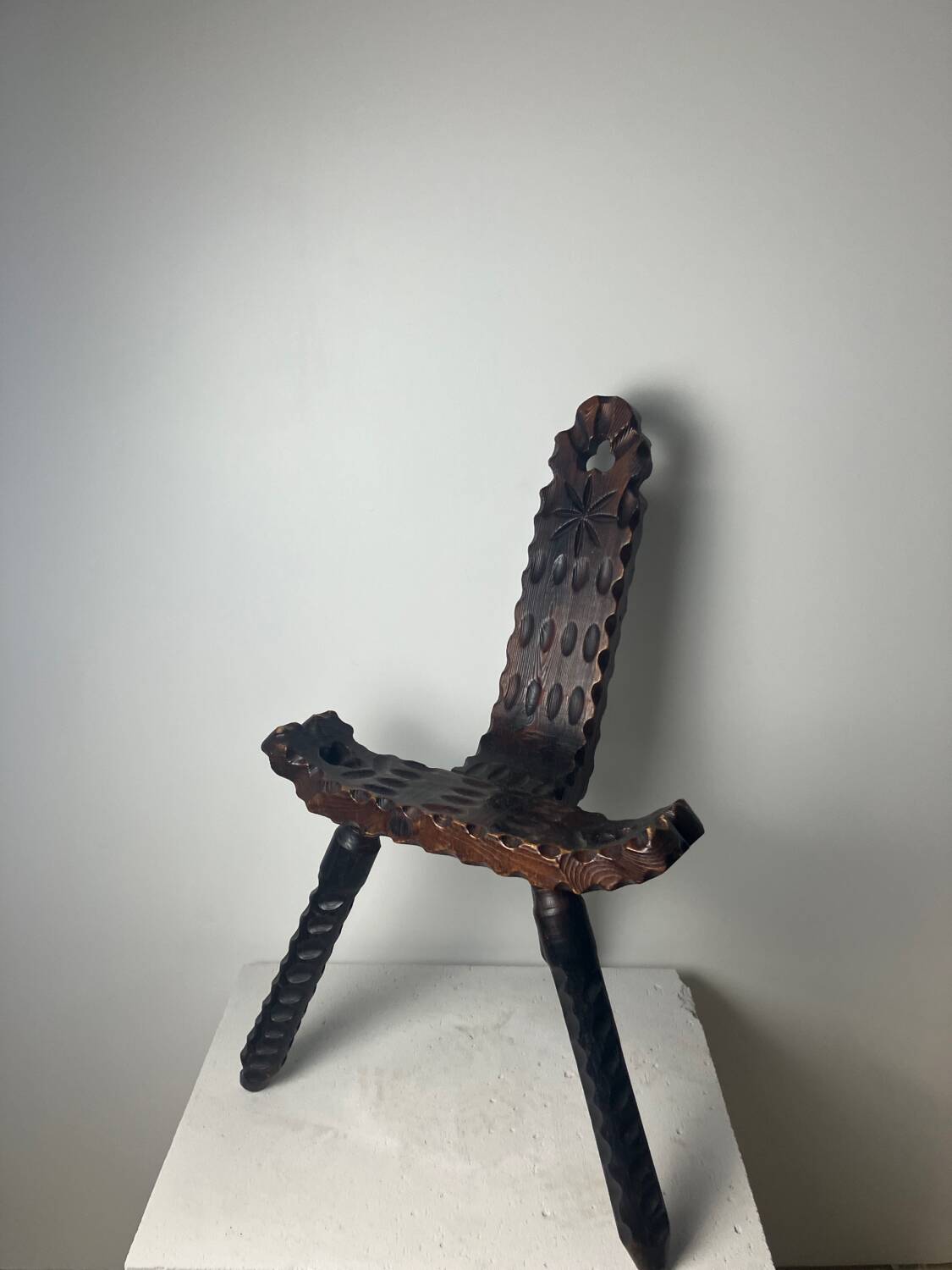 Chaise tripode brutaliste, 1950s