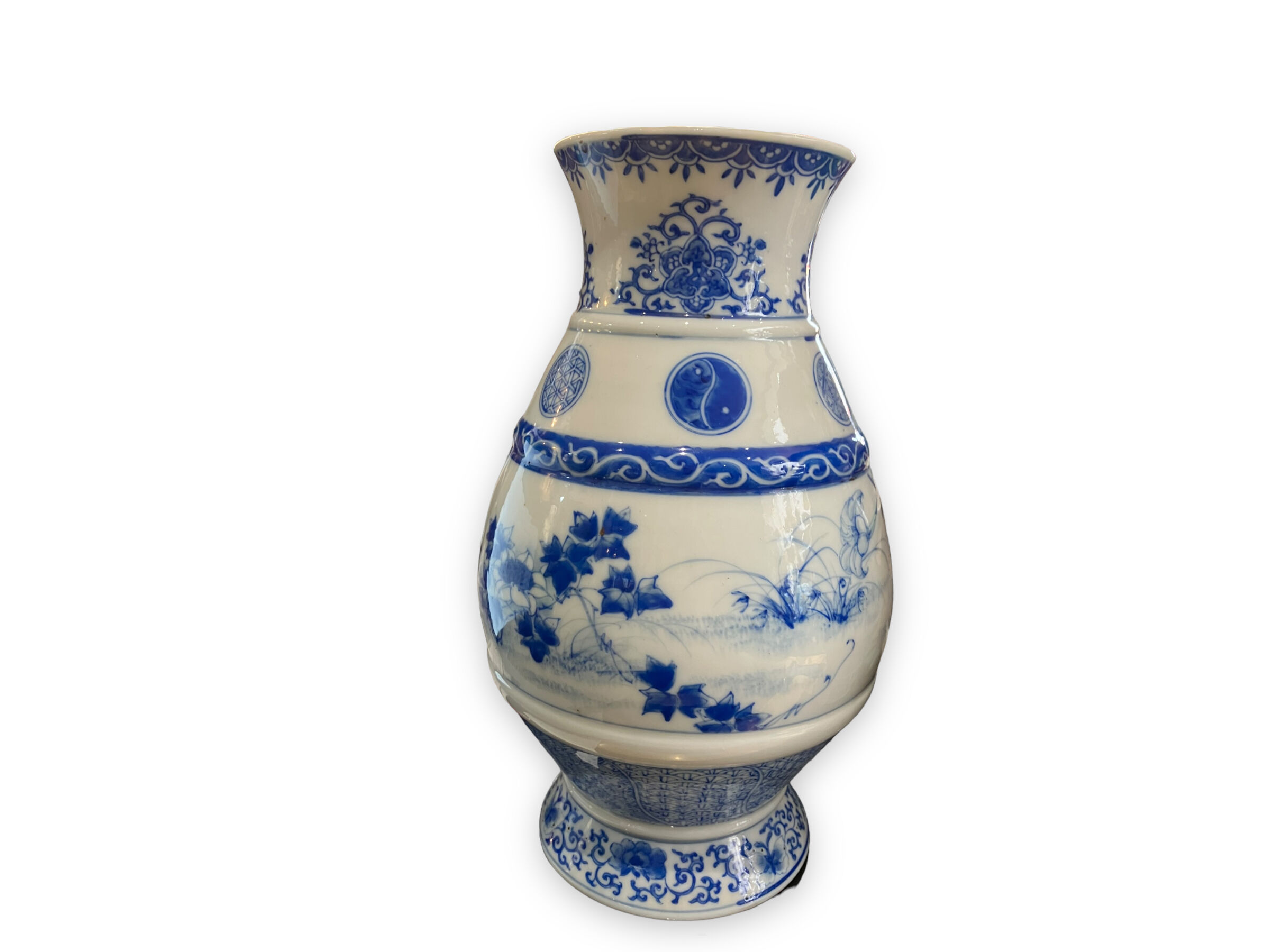 Pair of Asian vases in white and blue porcelain