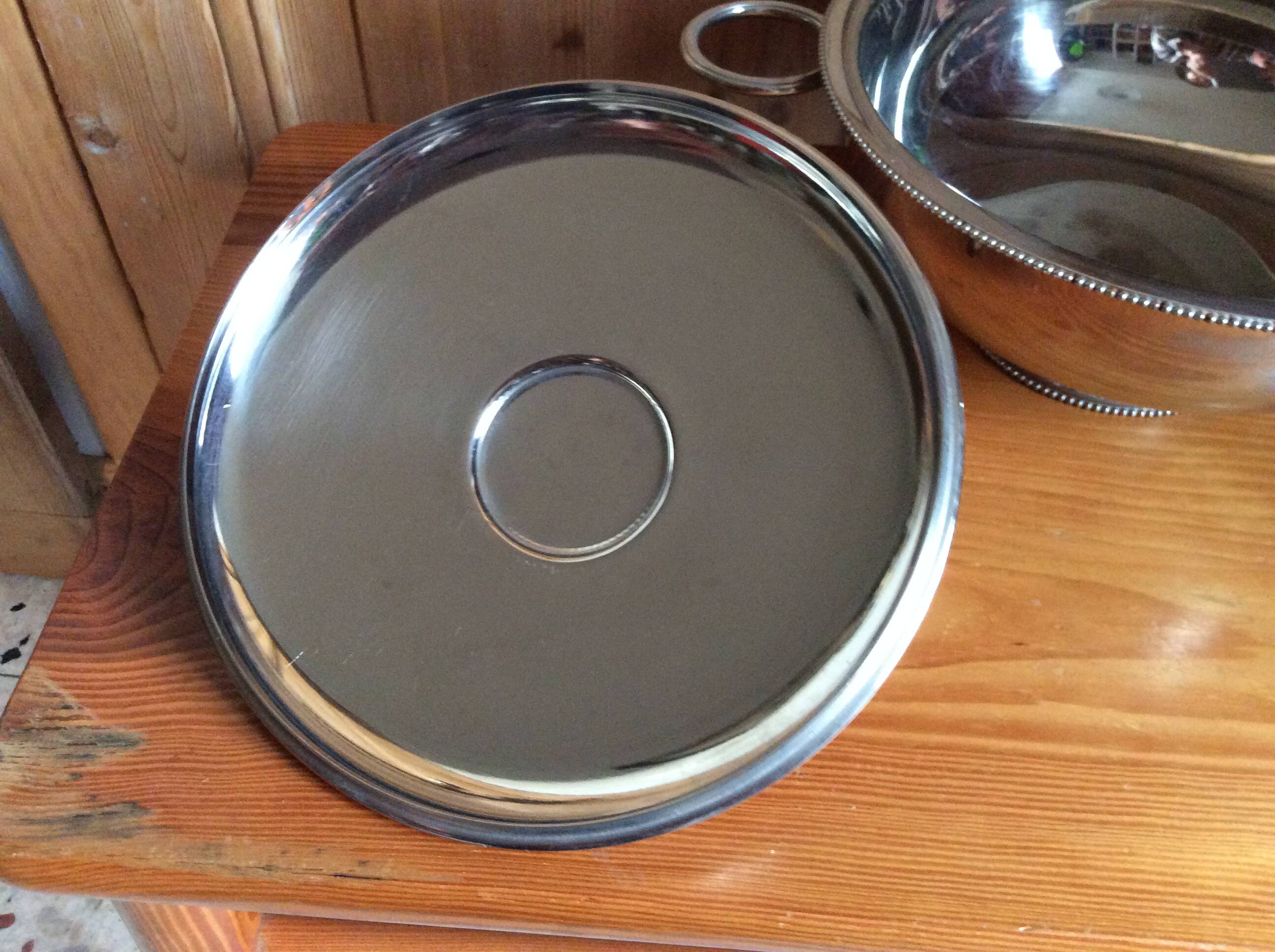 Stainless steel vegetable dish