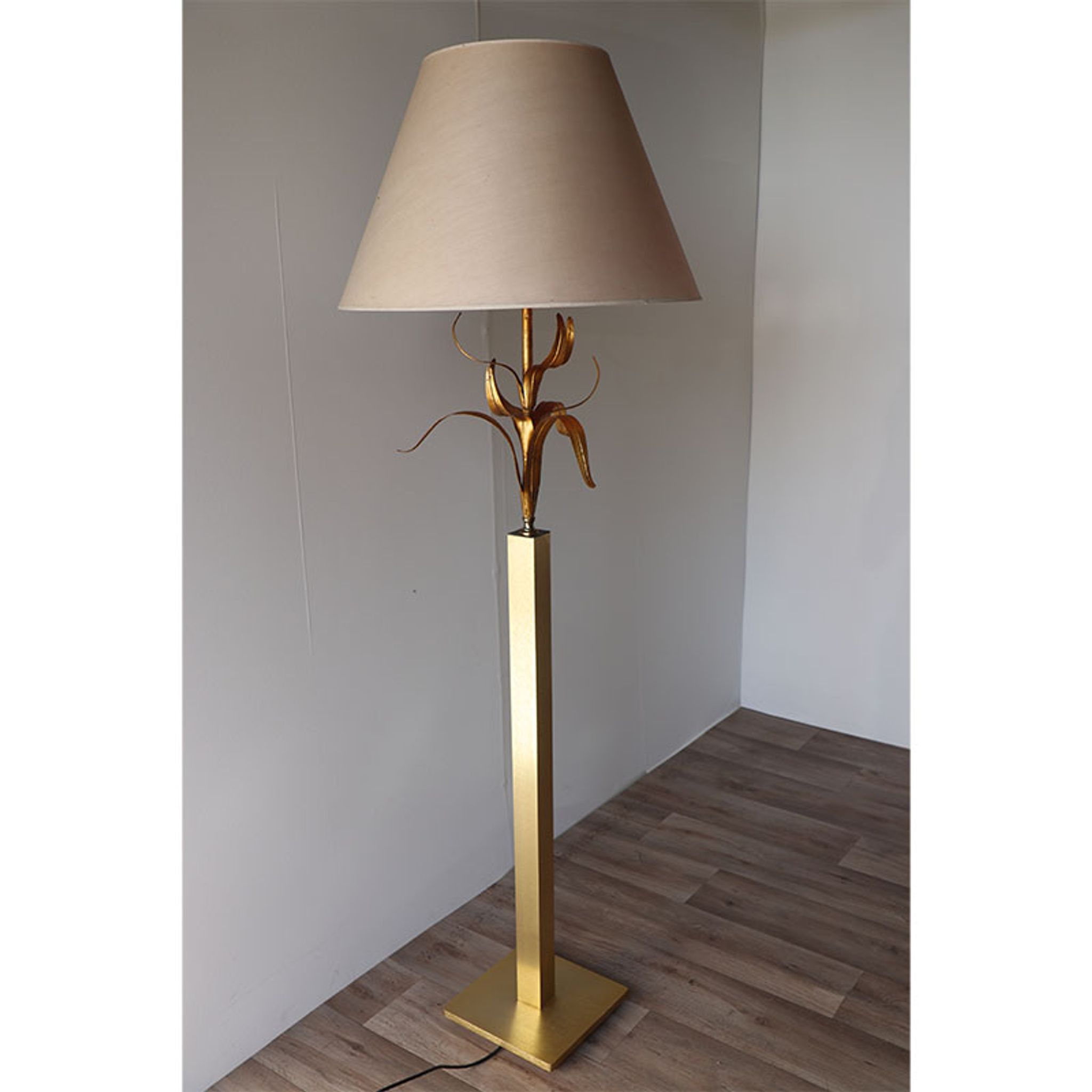 Vintage floor lamp in gold metal 1970