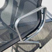 Pair of Ch. Eames Alu Group mesh chairs Vitra Vintage