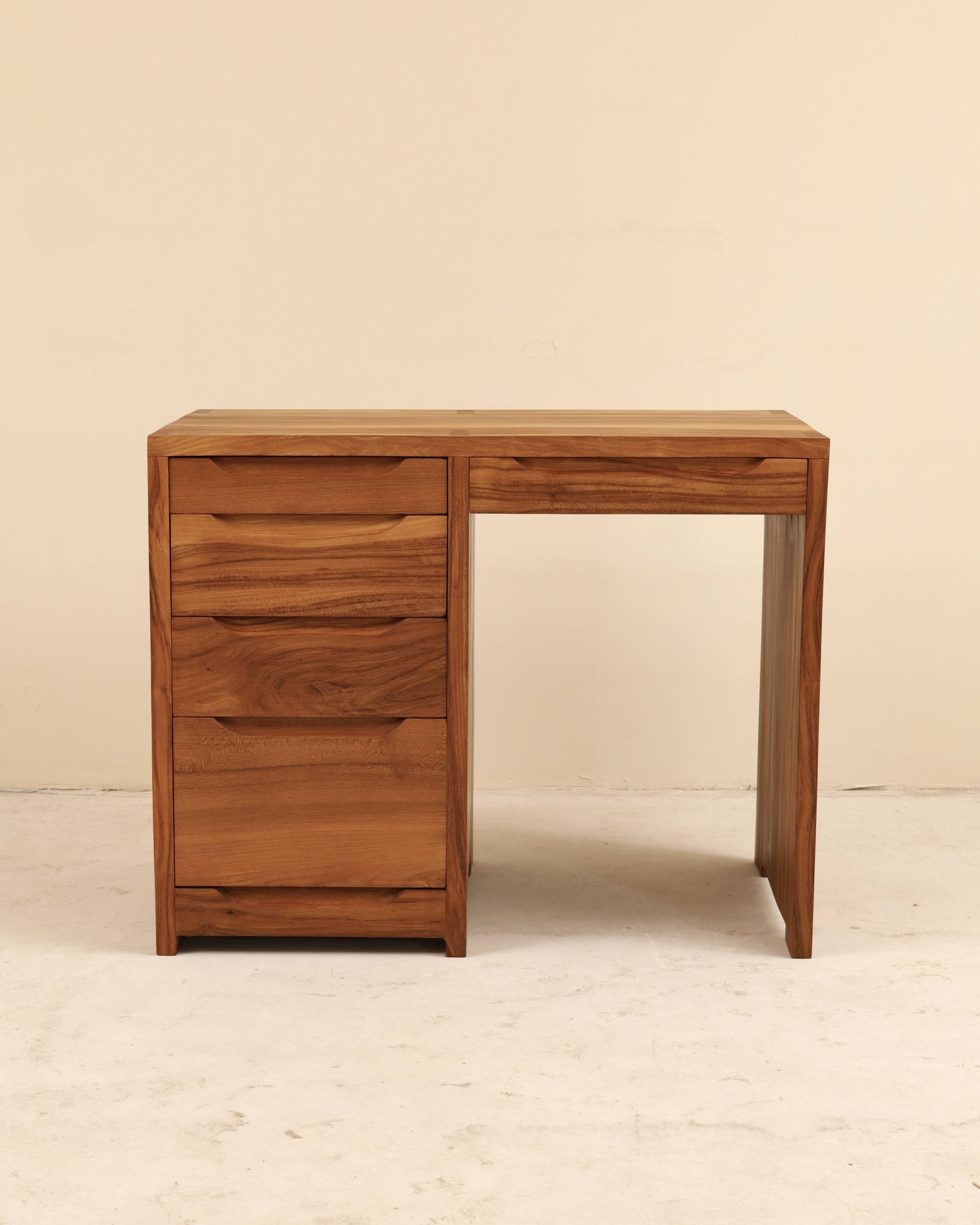 Bureau en orme massif, France, 1990's