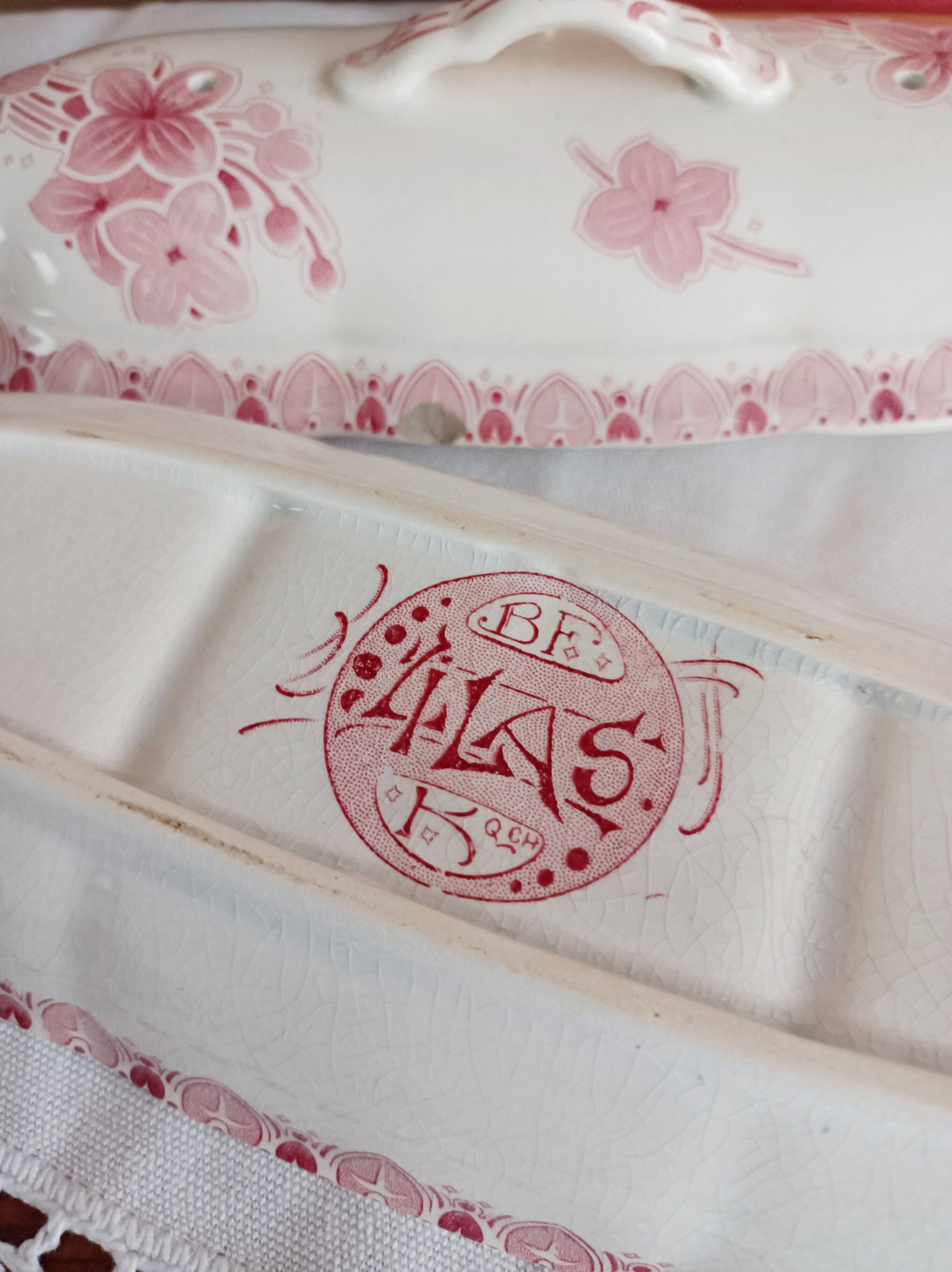 Soap dish, comb holder, ironstone, BFK, Lilac