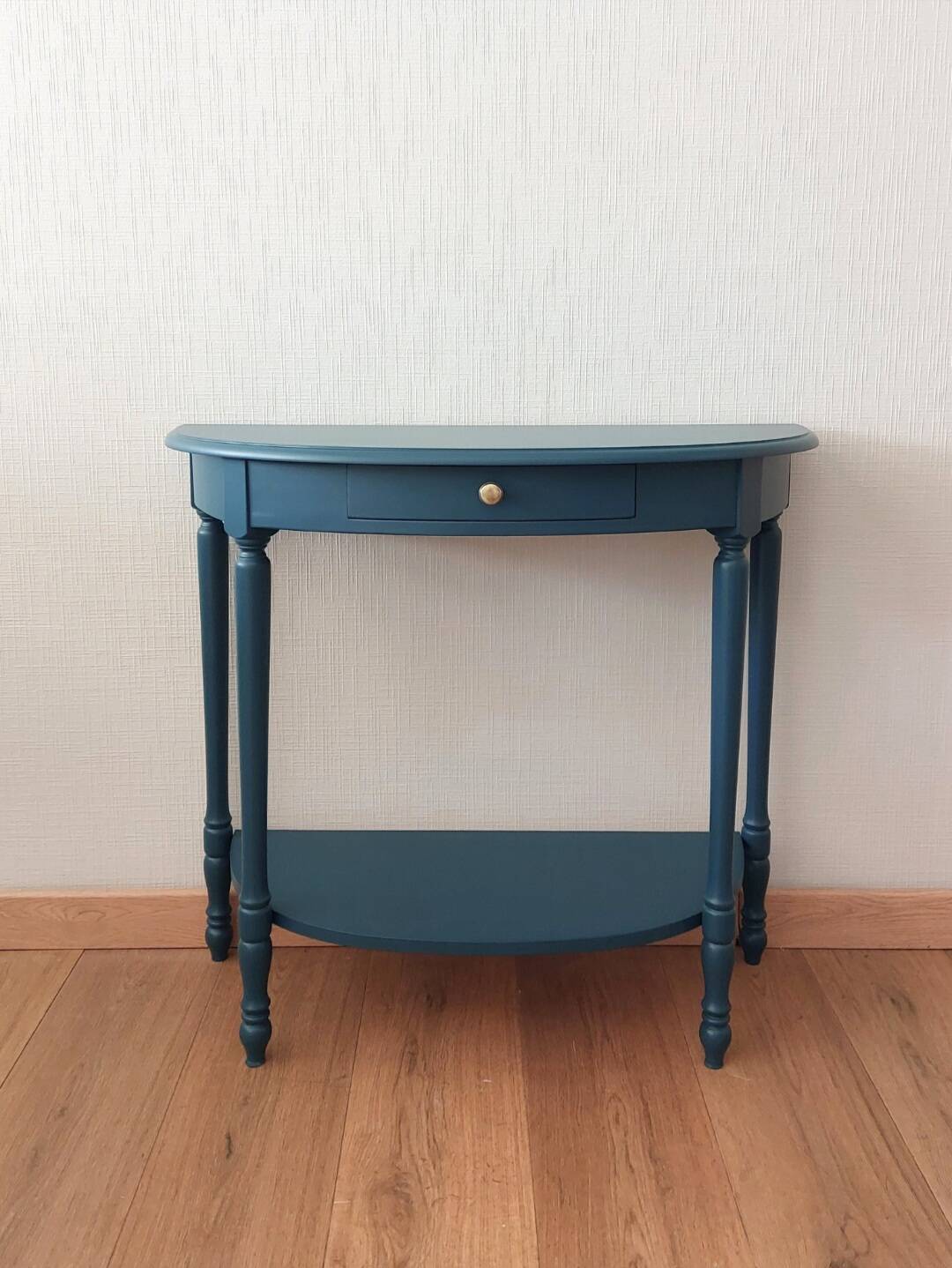 Maupiti Blue Half-Moon Console
