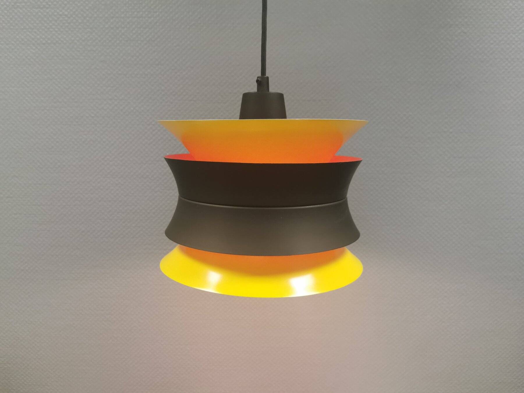 Hanging lamp, produced by Danish Lyskaer in the 1980s.