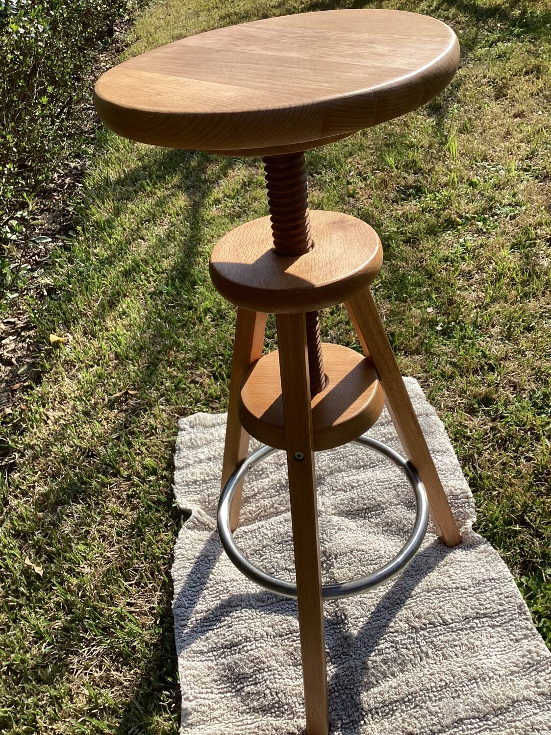 Tabouret à vis bois dit d’horloger