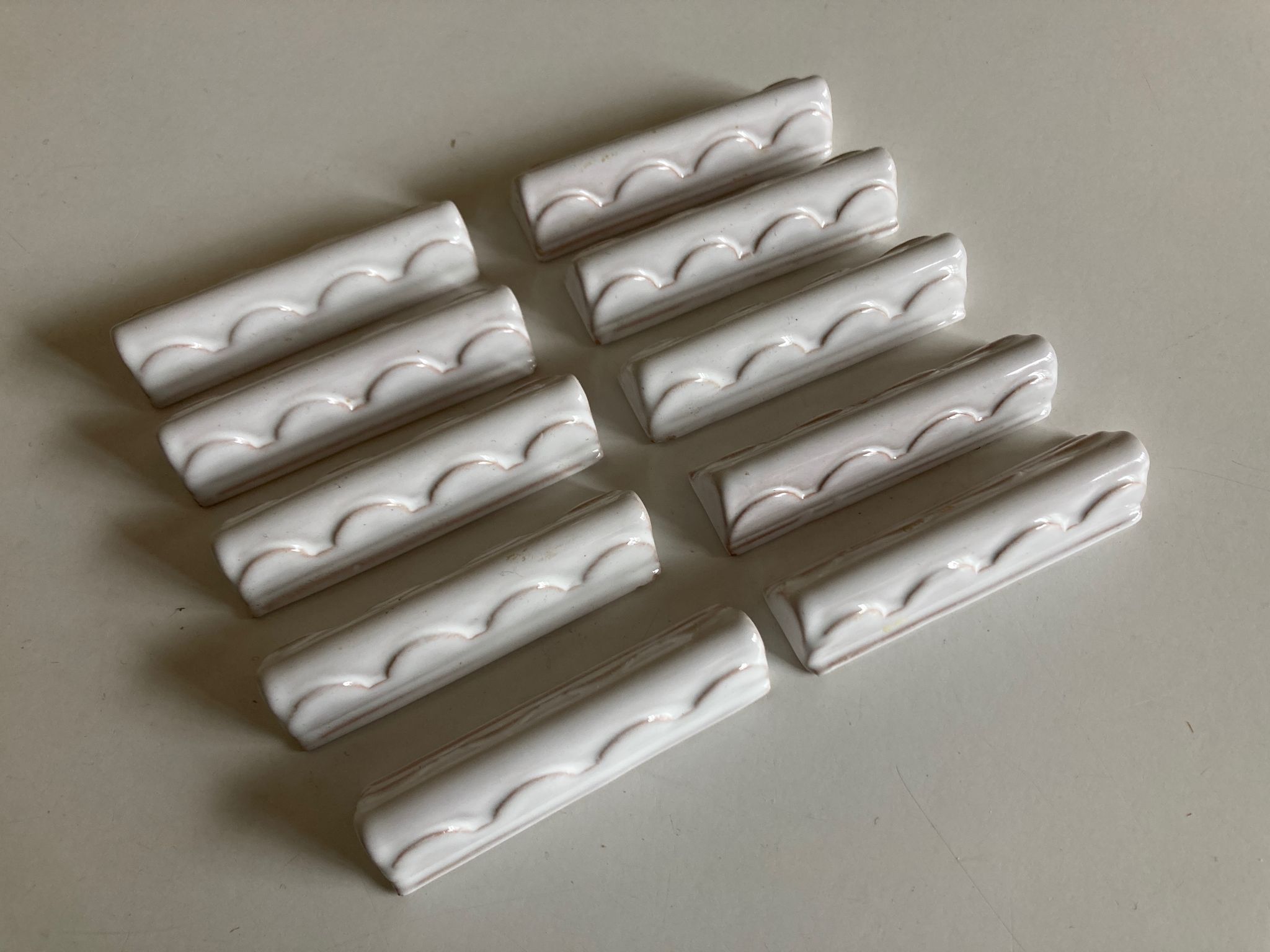 Set of 10 knife holders festoons in glazed clay Pierre Motton in Gien 1960