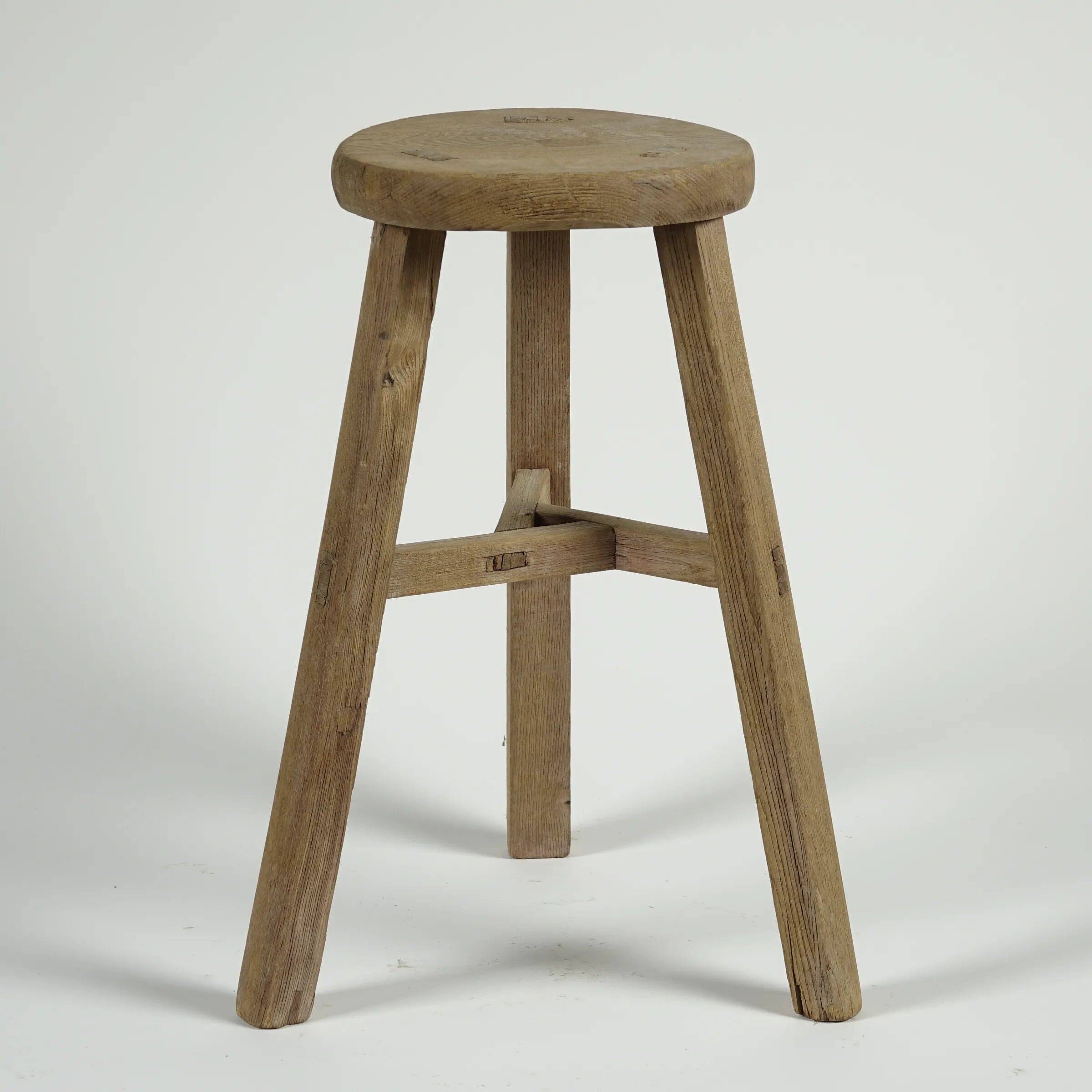 Gong - Antique Chinese pine stool, round seat no. 7