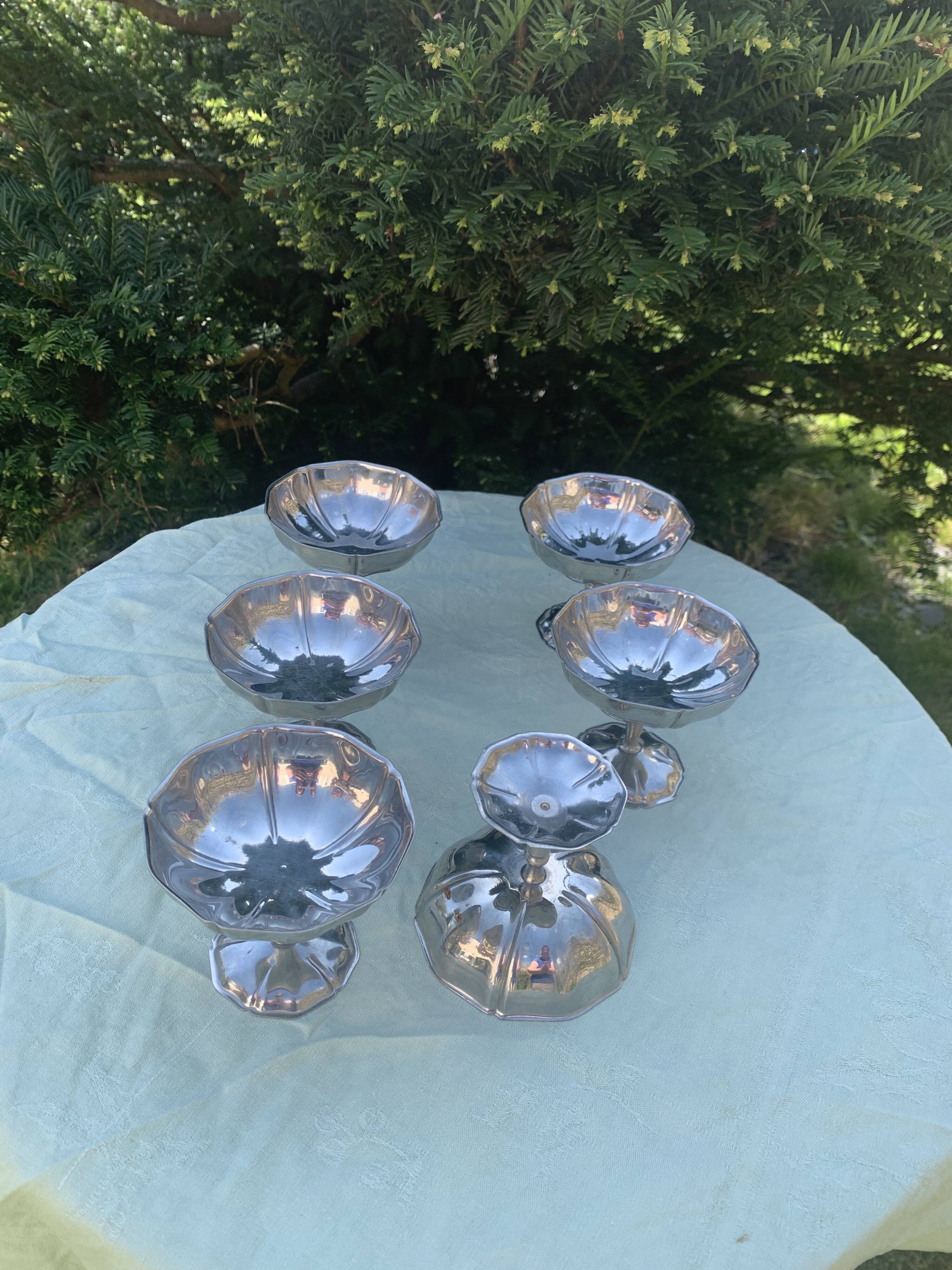 6 coupes en inox vintage, forme de fleurs