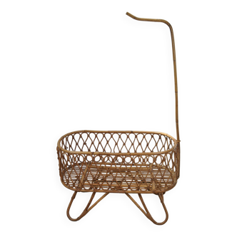 Rattan cradle