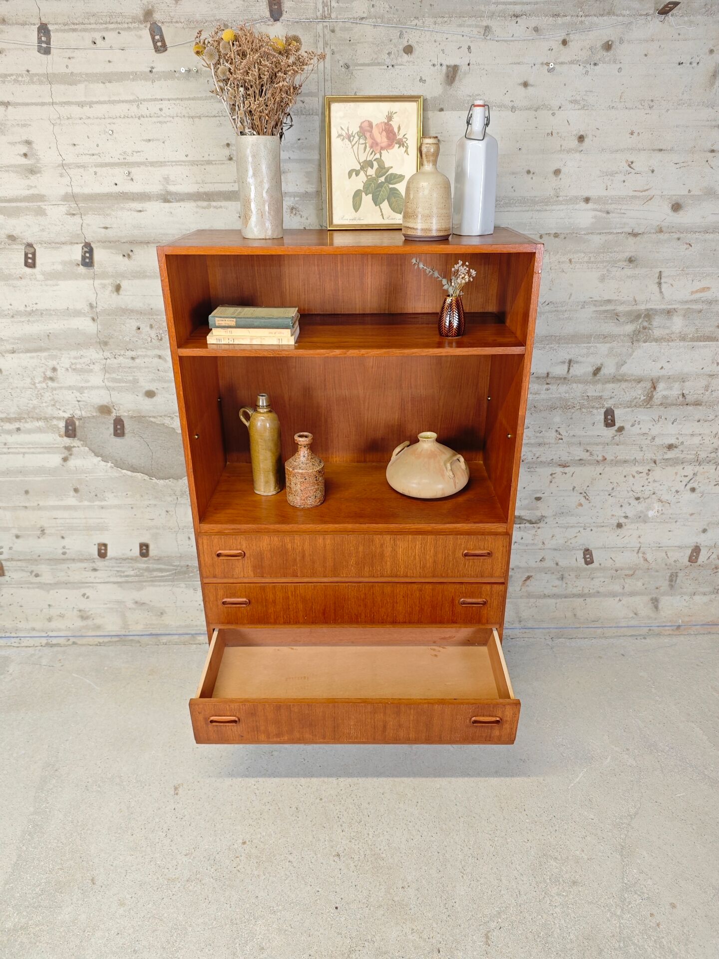 Vintage library