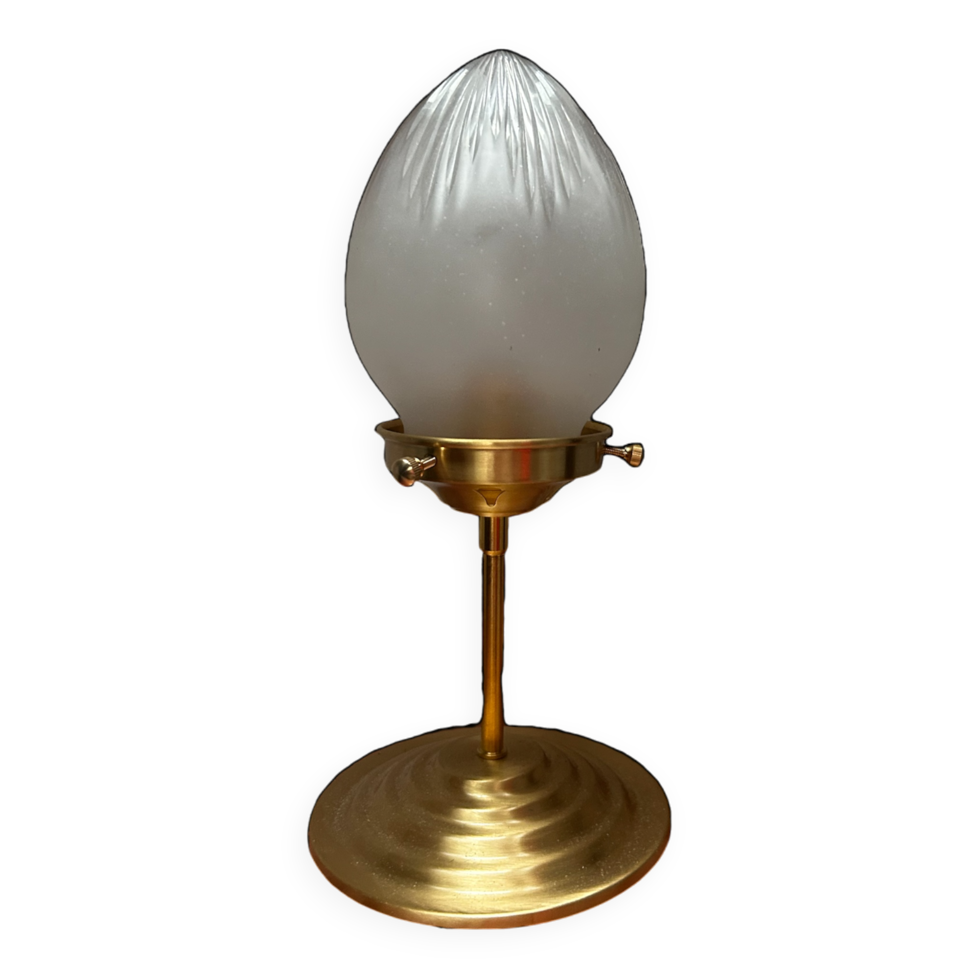 Vintage globe shell table lamp