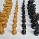 Jeu d’échecs vintage en bois sculpté à la main, années 1930, hauteur du roi 8 cm