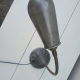 Workshop or desk lamp with hose