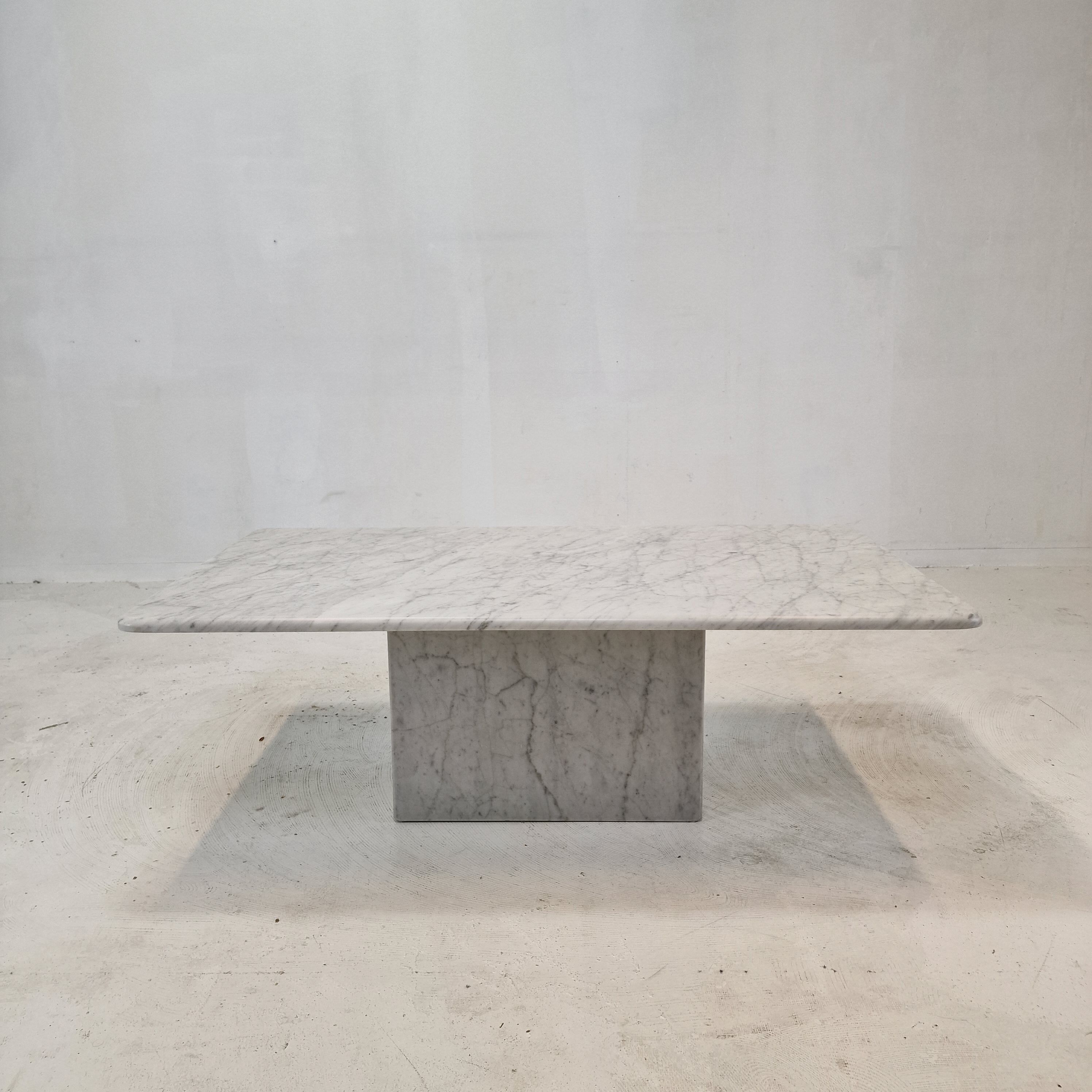 Italian marble coffee table, 1980s
