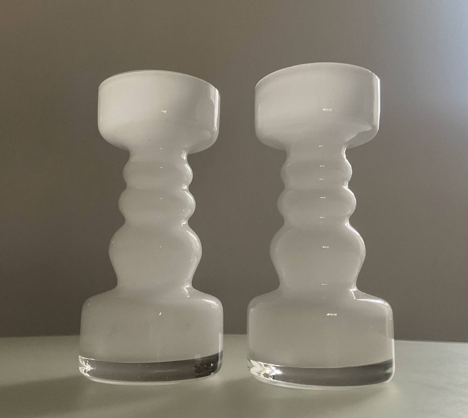 Paire de vases vintage en opaline