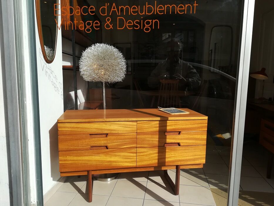 Dresser Uniflex by  Hoffstead