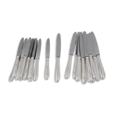 24 Grand Prix model knives, 12 table knives + 12 dessert knives, silver-plated metal.