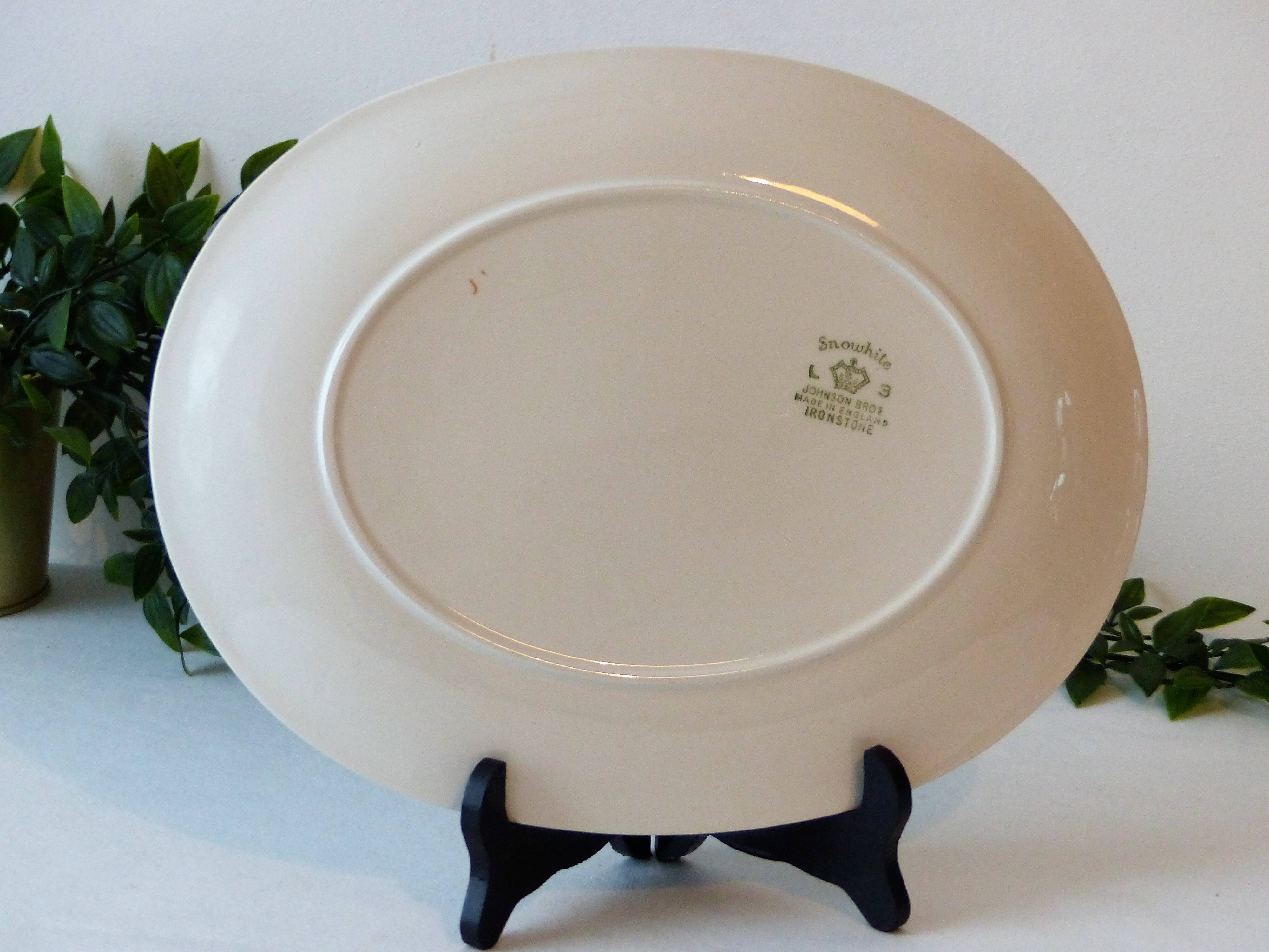 Johnson bros presentation dish