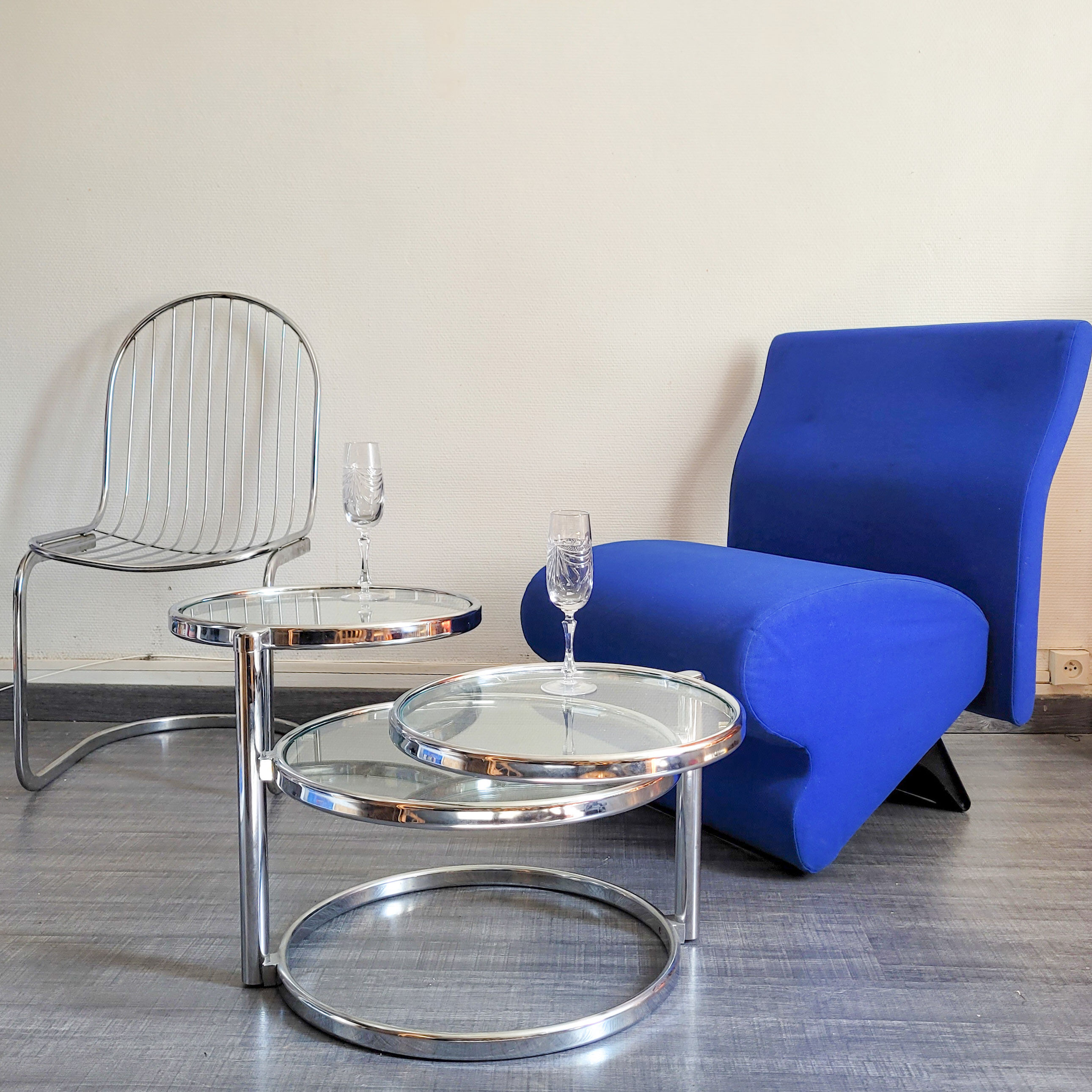 Table basse vintage Leitmotiv Swivel en métal chromé