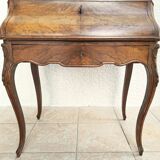 Louis XV slant desk in walnut, 19th century.