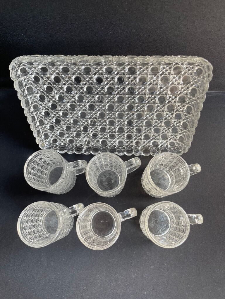 Tray and 6 mugs in blown and molded glass