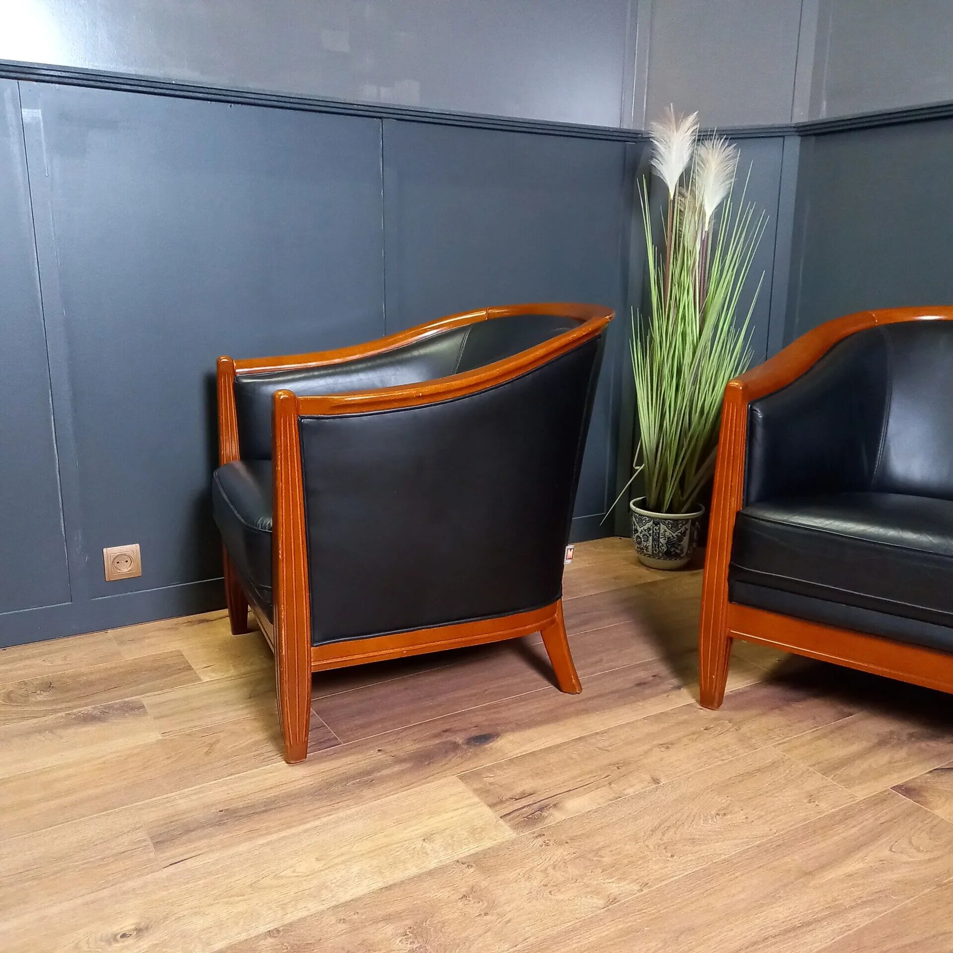 Dark blue club armchair (2x)