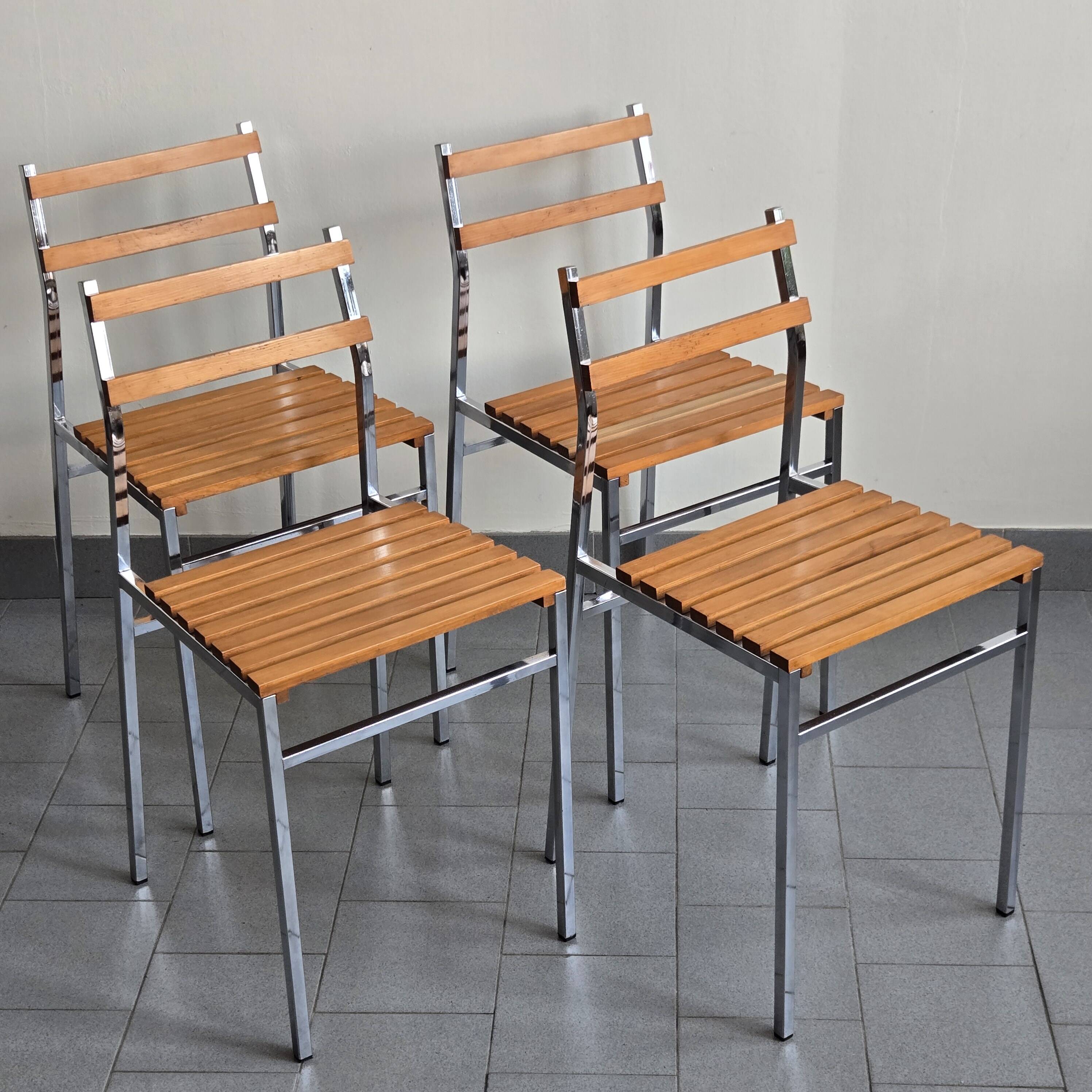 Set of 4 vintage chairs 1960