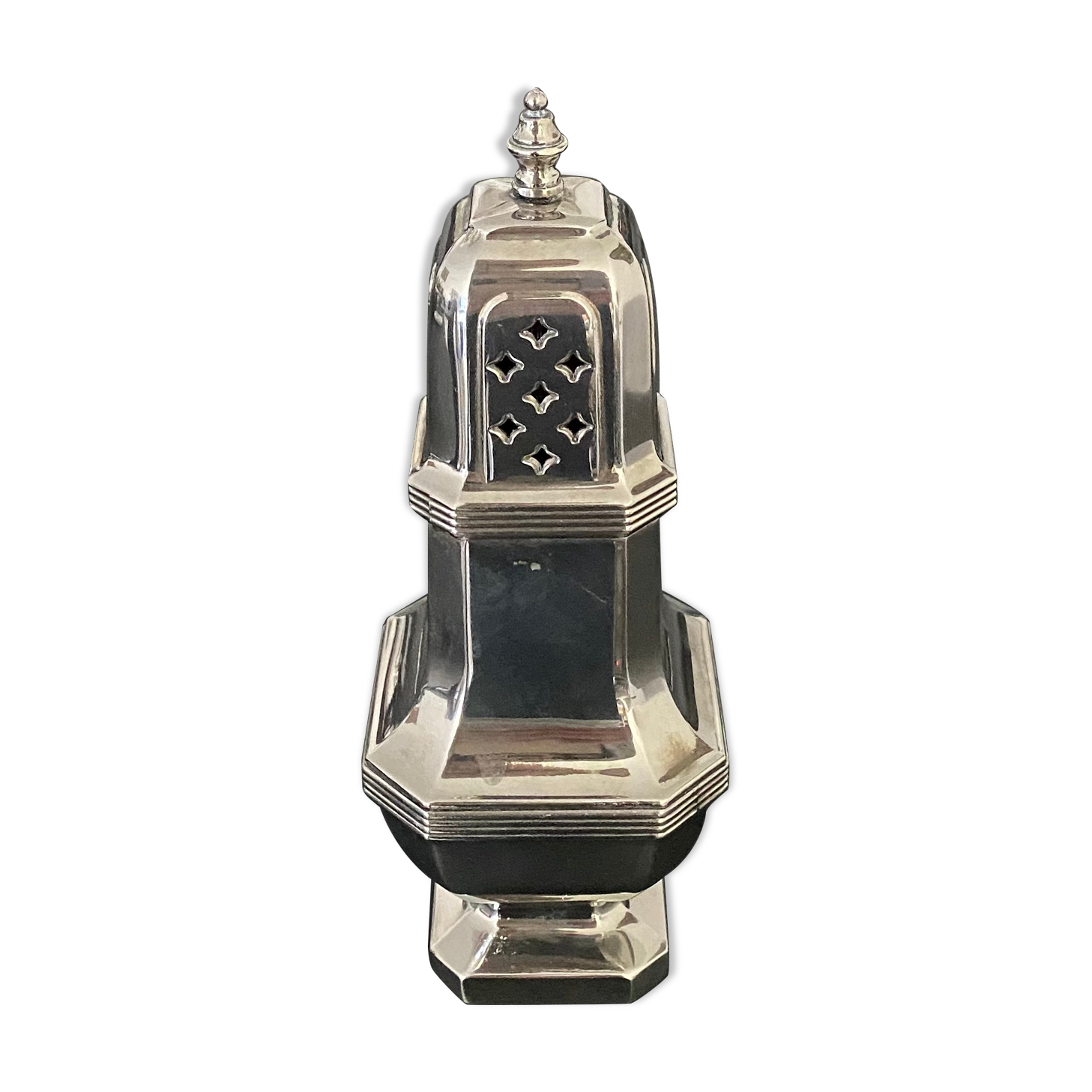 1 silver metal sprinkler