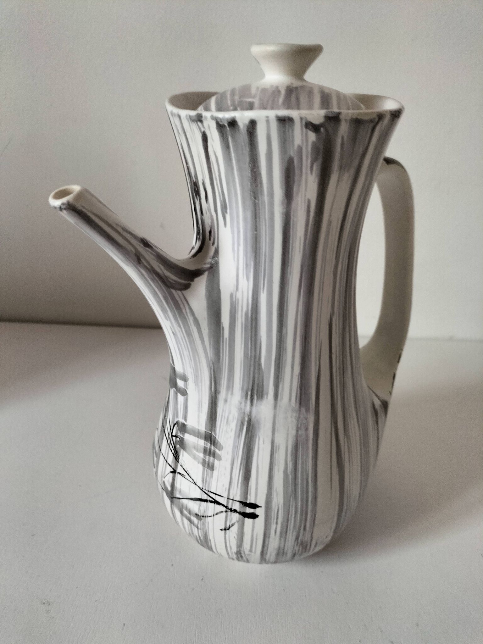Cafetière Niderviller décor Chatons – faïence expressive années 50