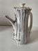 Niderviller coffee pot with kitten decoration – expressive earthenware from the 1950s.