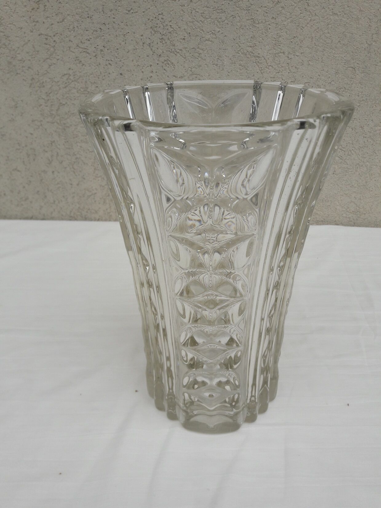 Glass vase