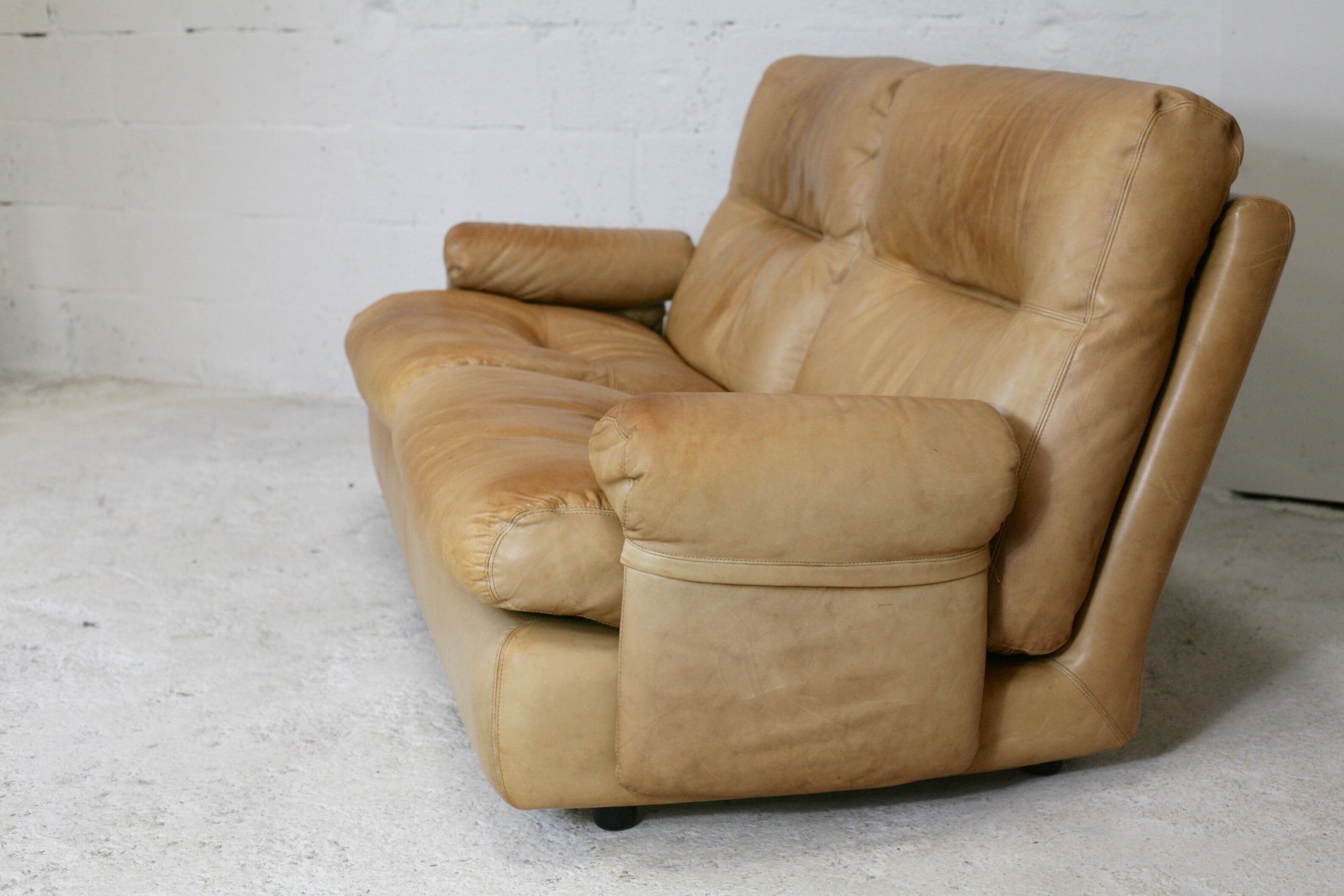 Leather sofa, Albany model, late 70's, Roset edition