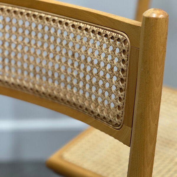 4 chaises pliantes en bois massif et osier tressé à la main, Belgique milieu XXème