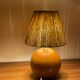 Paire de lampes boule bois massif et fil corde raphia vintage