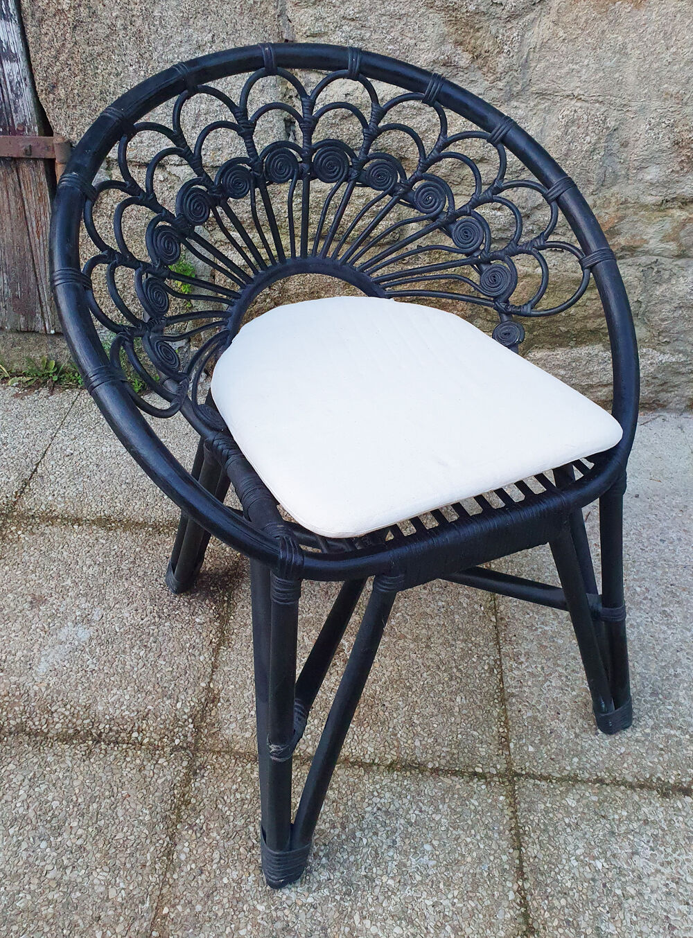 black bamboo armchair, pan tail