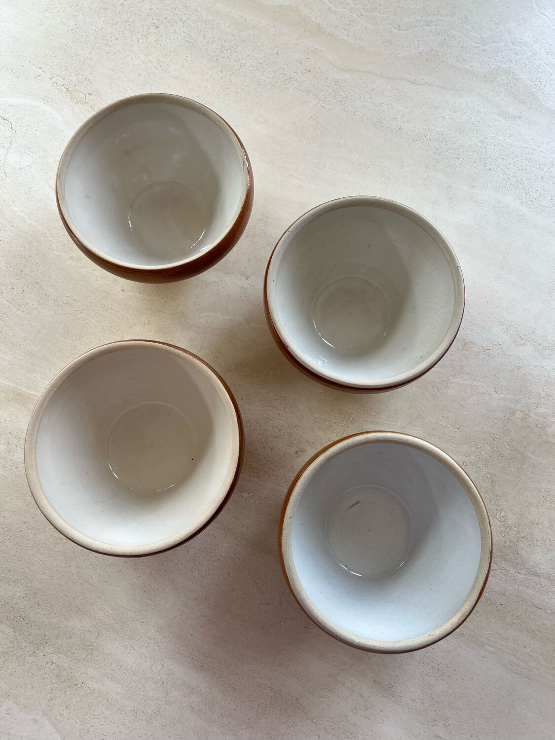 Set of 4 bowls in sandstone