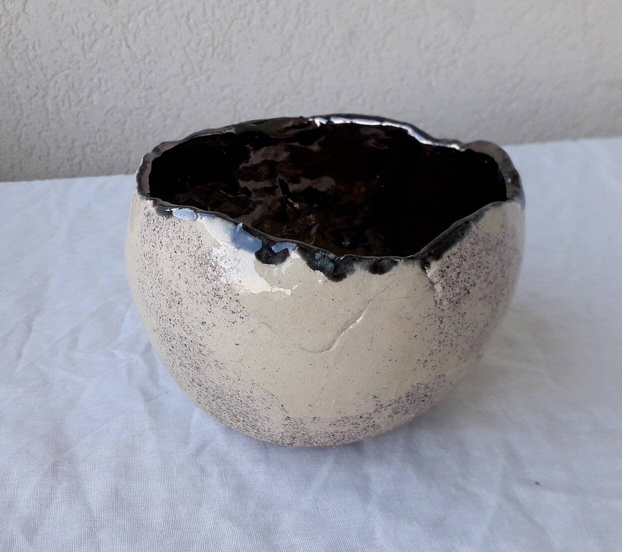 Ceramic pocket emptier