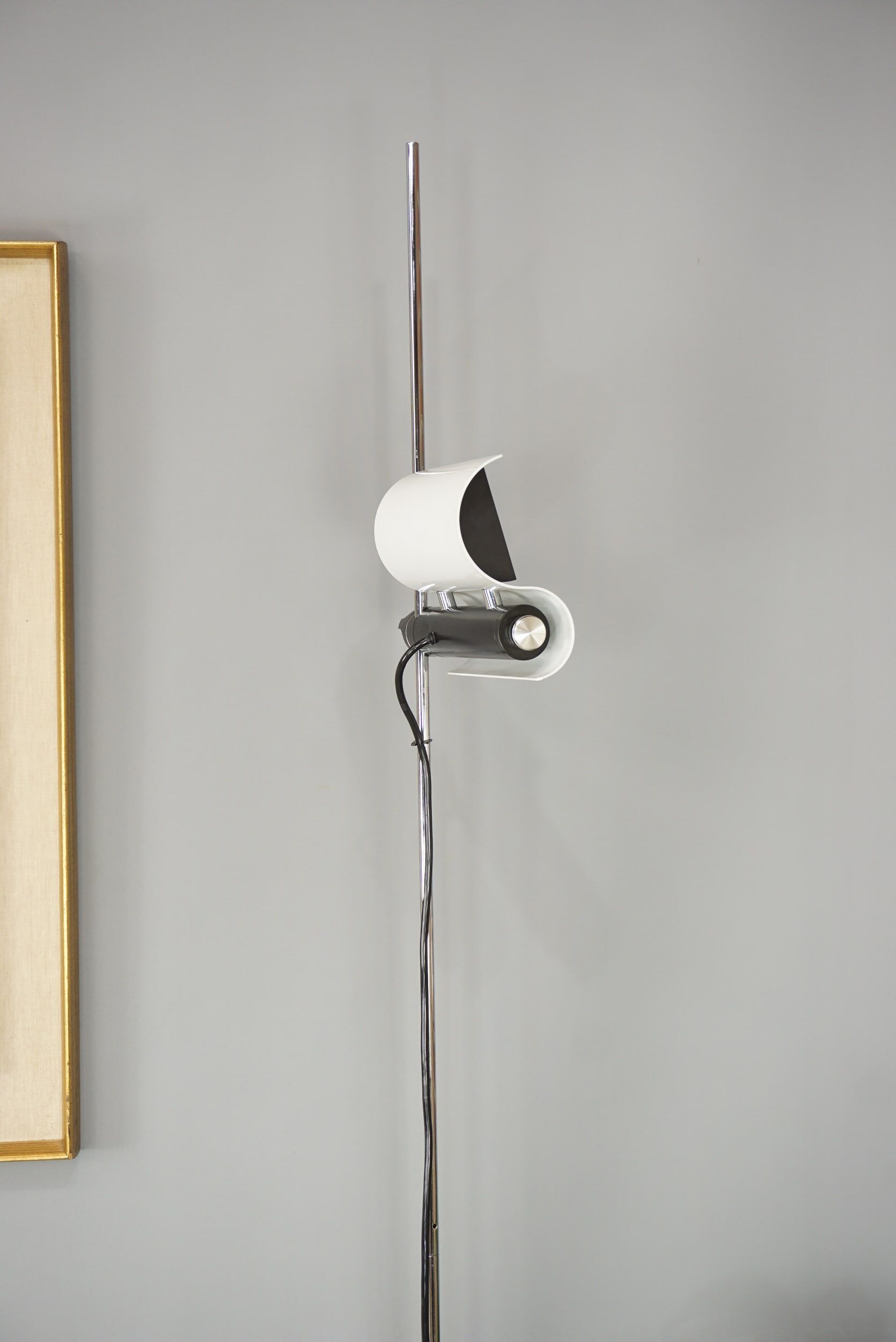 Floor lamp model DIM 333 by Vico Magistretti for Oluce 1970