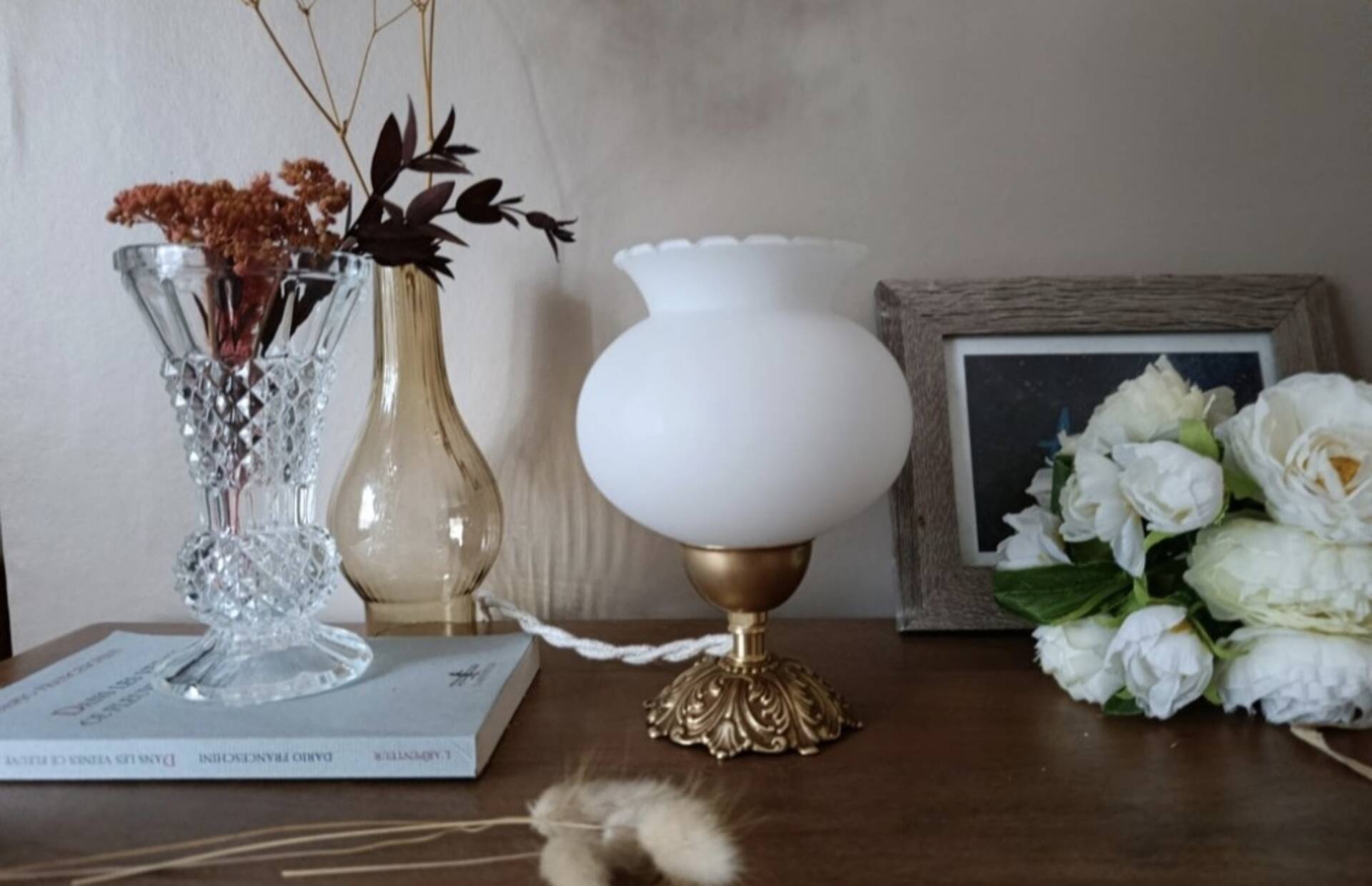 Lampe en bronze et opaline