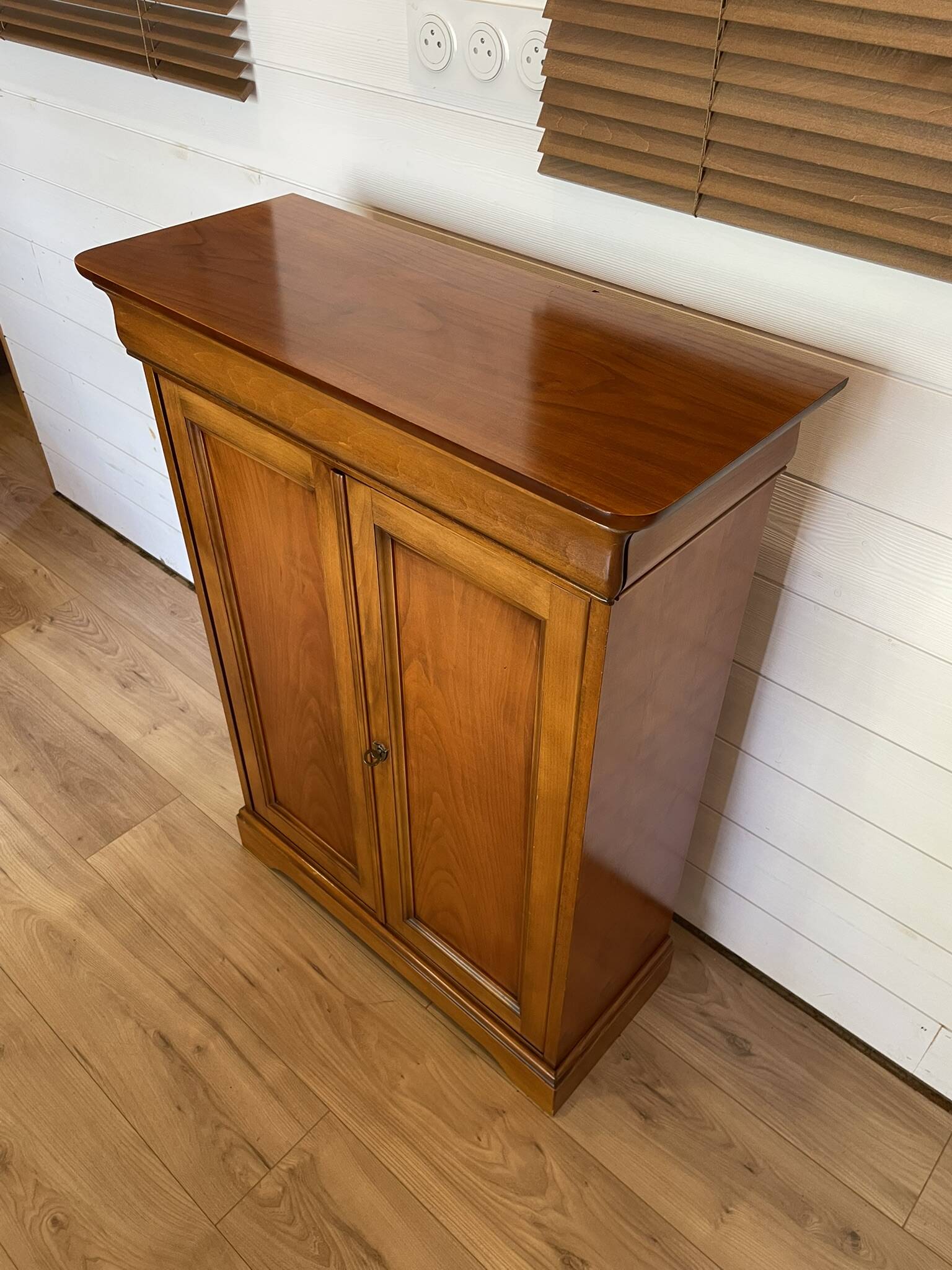 Louis-Philippe Cherry Vintage Sideboard - Low Buffet / Bonnetière