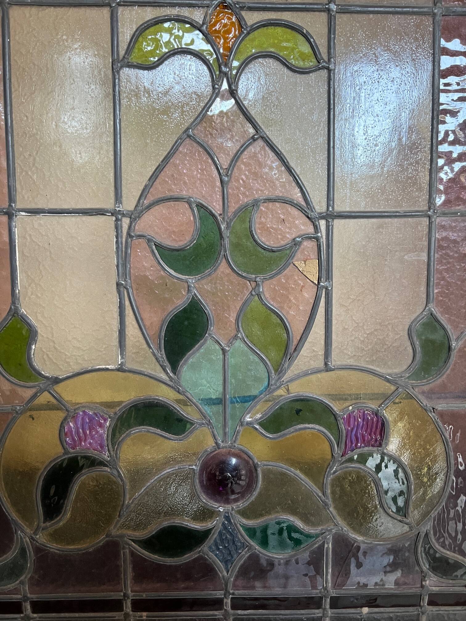 Portes de magasin fin XIXem, devanture de mercerie avec vitraux Art Nouveau