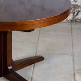 Baumann extendable round table