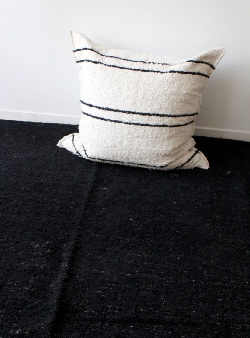 Tapis tissé main - noir uni - 2 x 3 m